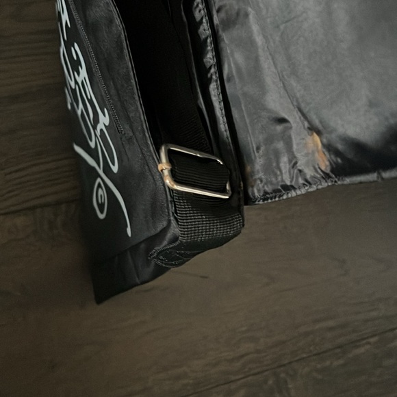 Brand New Messenger Bag! - Picture 9 of 12